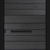 Porte d’entrée moderne DRYADE brûlé en aluminium et bois Accoya barre de tirage 400 noire dormant coloris RAL 9005 noir Finitions mat gamme CARPE DIEM